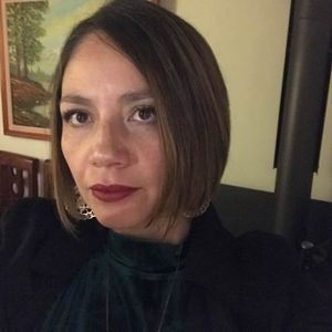 Meet your Posher, Valeria